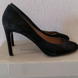 Banana Republic black velvet pumps. Classic style.